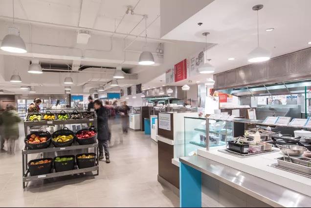 Place Vanier (PV)食堂.jpg