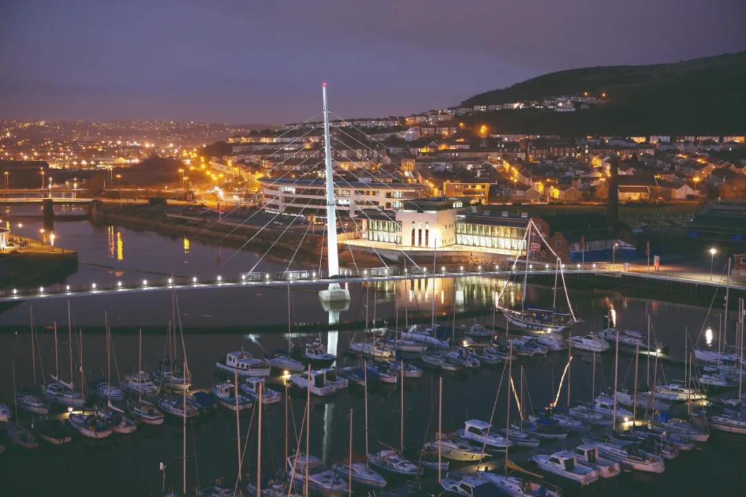 英国斯旺西大学城市风景图