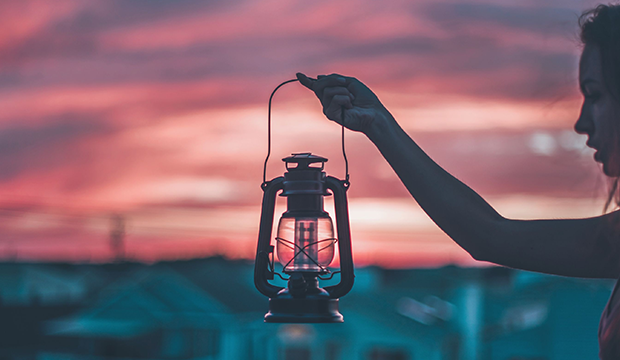 随着全球化的发展,越来越多的学生选择到英国留学,这里有世界一流的教育资源和优质的教育体系。然而,留学费用一直是学生和家长们关注的焦点之一。那么,英国留学一年需要多少钱呢?下面将对此进行详细的分析和解答。 随着全球化的发展,越来越多的学生选择到英国留学,这里有世界一流的教育资源和优质的教育体系。然而,留学费用一直是学生和家长们关注的焦点之一。那么,英国留学一年需要多少钱呢?下面将对此进行详细的分析和解答。