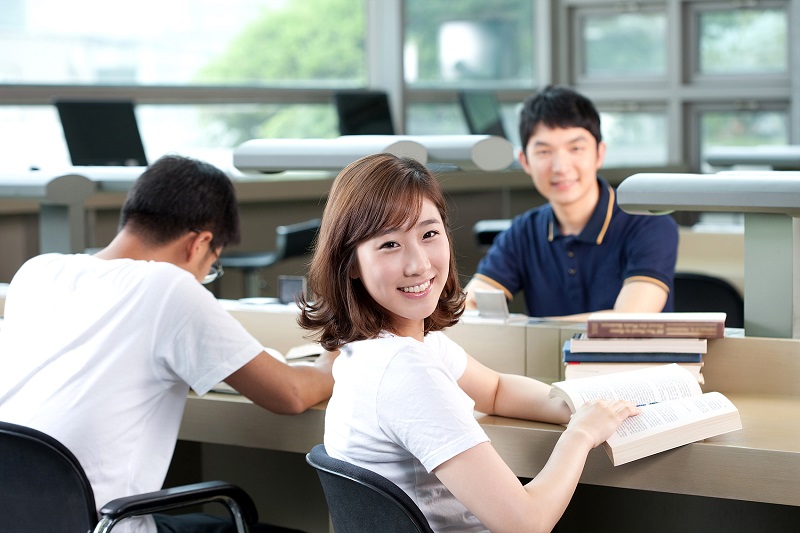 高几出国留学最好